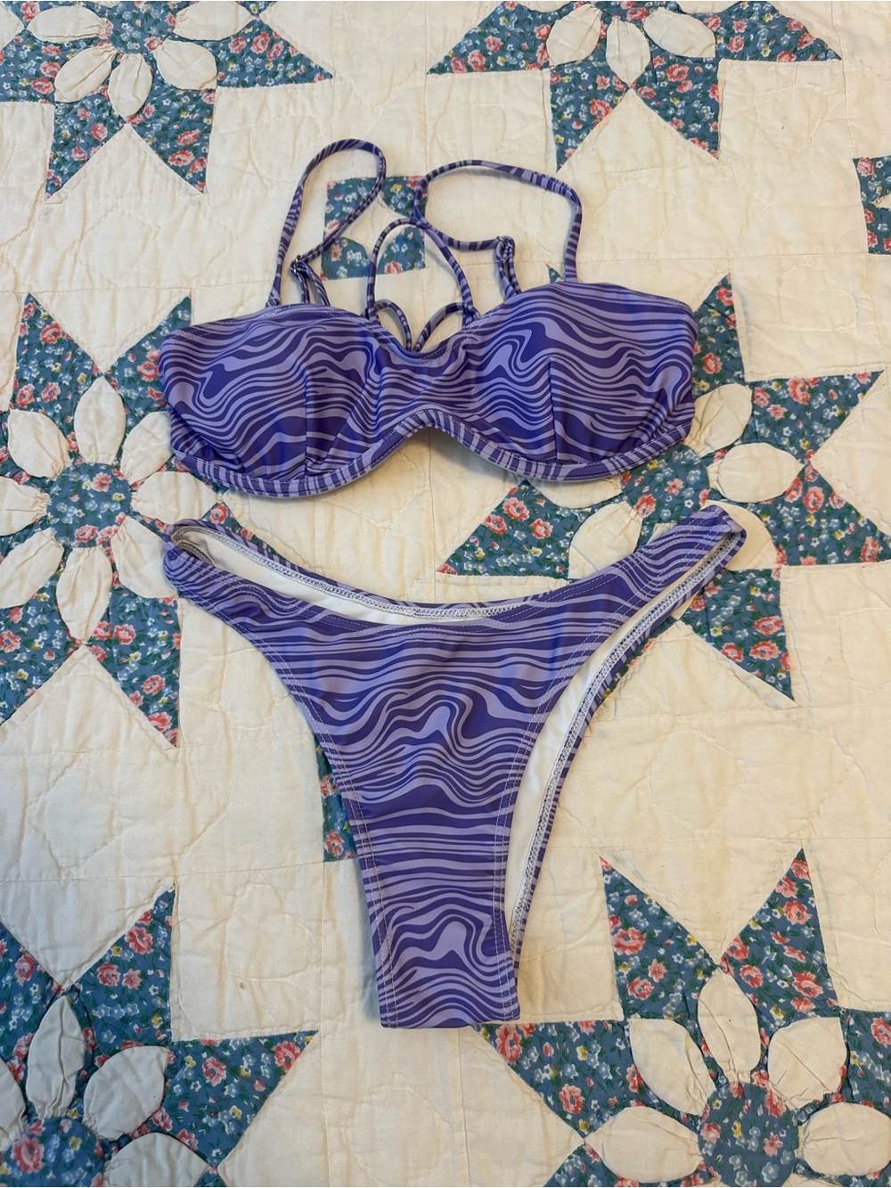Bikini bundle - Picture 3 of 5